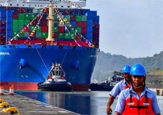 $5.2 Billion Worth of Goods Stalled! Logistics Bottleneck Hits US West Coast Ports