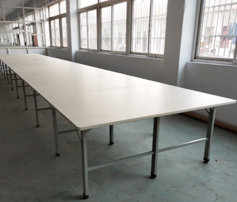 Karakteristikat e pllakës së përdorur zakonisht: Pllakë grimcash dhe MDF për tavolinat e punës