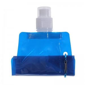 Beg Botol Air Boleh Lipat Plastik Berlapis Untuk Luaran Dengan Cangkuk Gantung