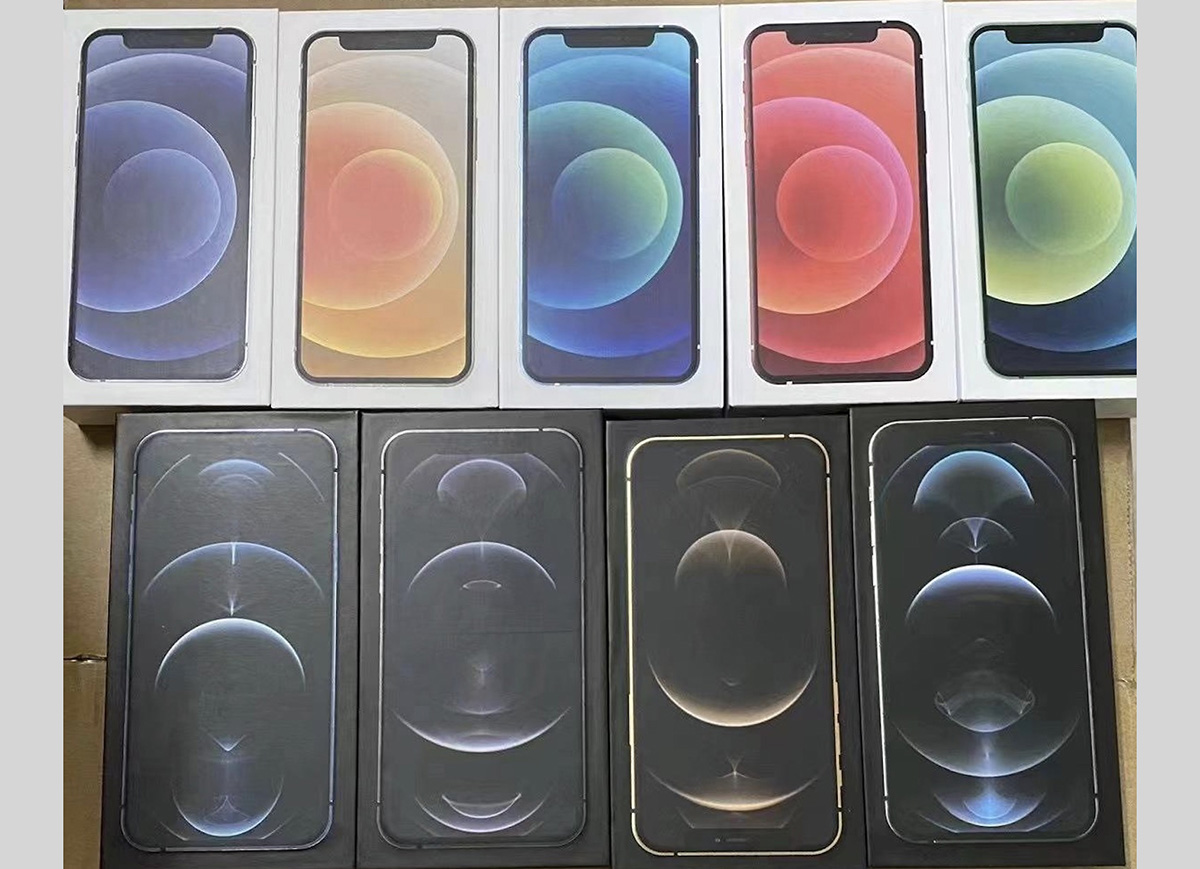Apple removed the plastic film from package box of phone 13