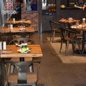 Ensemble de meubles de table et de chaise de restaurant de café en bois en métal