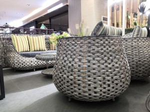 Гарнитура плетеног намештаја од ратана, стол и столица