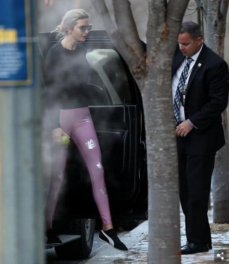 Pink leggings with silver rose gold foil, worn by Ivanka, undoubtedly attract attention.