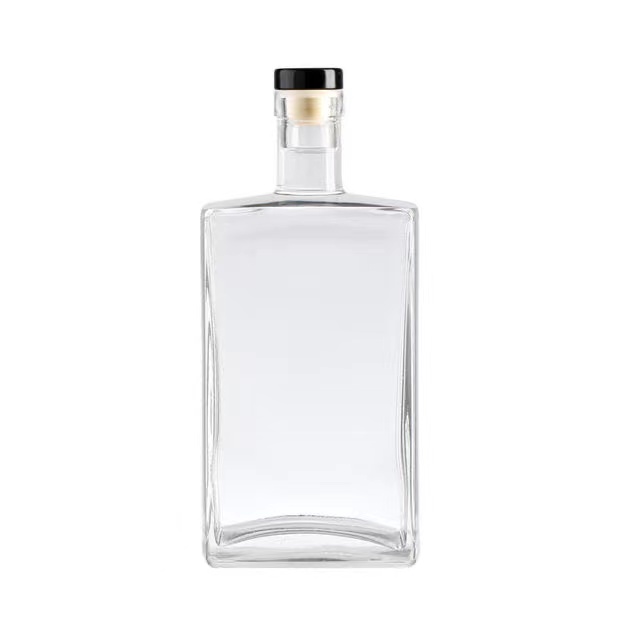 700ml Square Liquor Glass Bottle (1)
