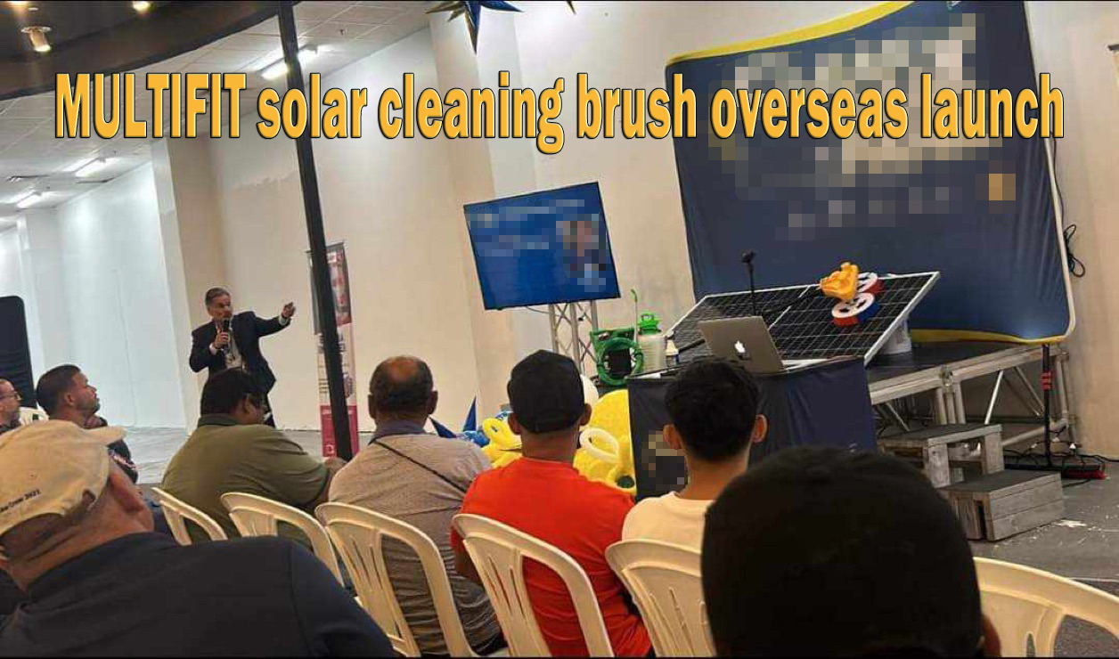 The most spectacular product in the audience – Multifit semi-automatic PV cleaning brush press confe