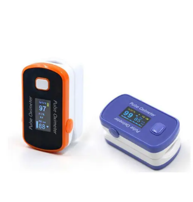 How does a finger oximeter read data?
