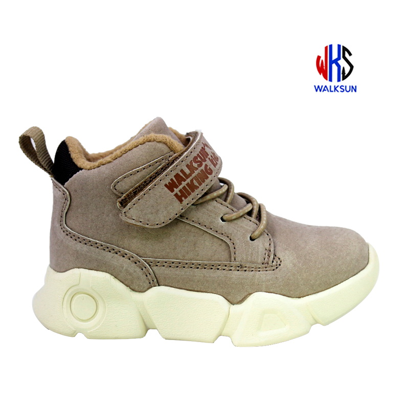 Children’s  shoes and outdoors boots  high-top children’s casual shoes