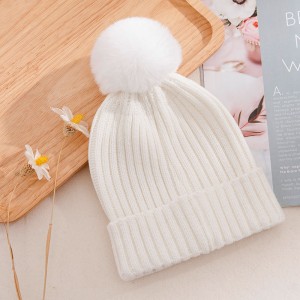 Wholesale Solid Color Slouchy Pompom Knitted Winter Beanie Hat For Women
