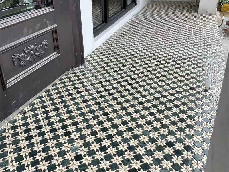 Green mosaic tiles for floor decoration