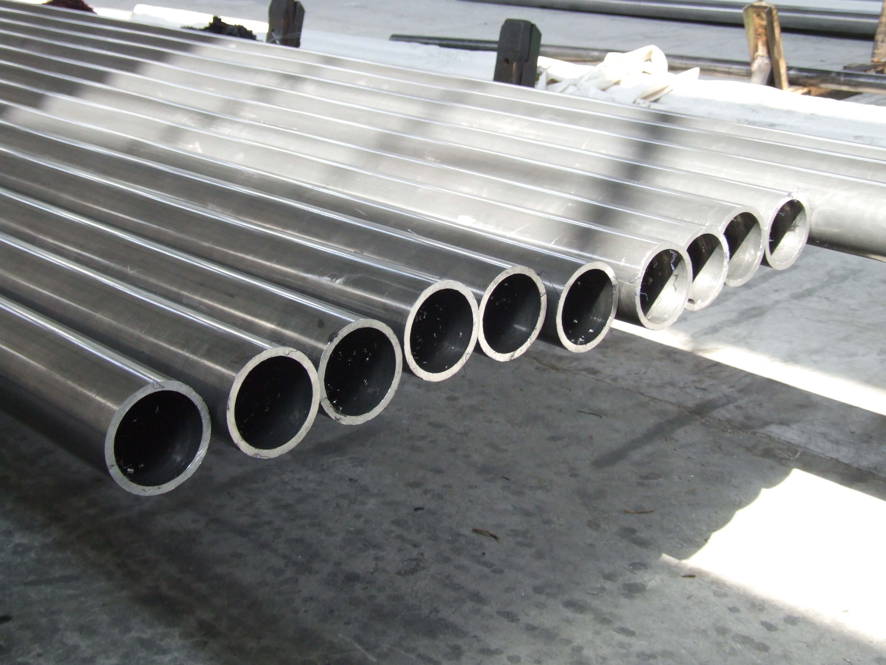 SAE1020, St37 St52 High Precision Cold Rolled Steel Tube Cold Drawn Seamless Steel Pipe Featured Image