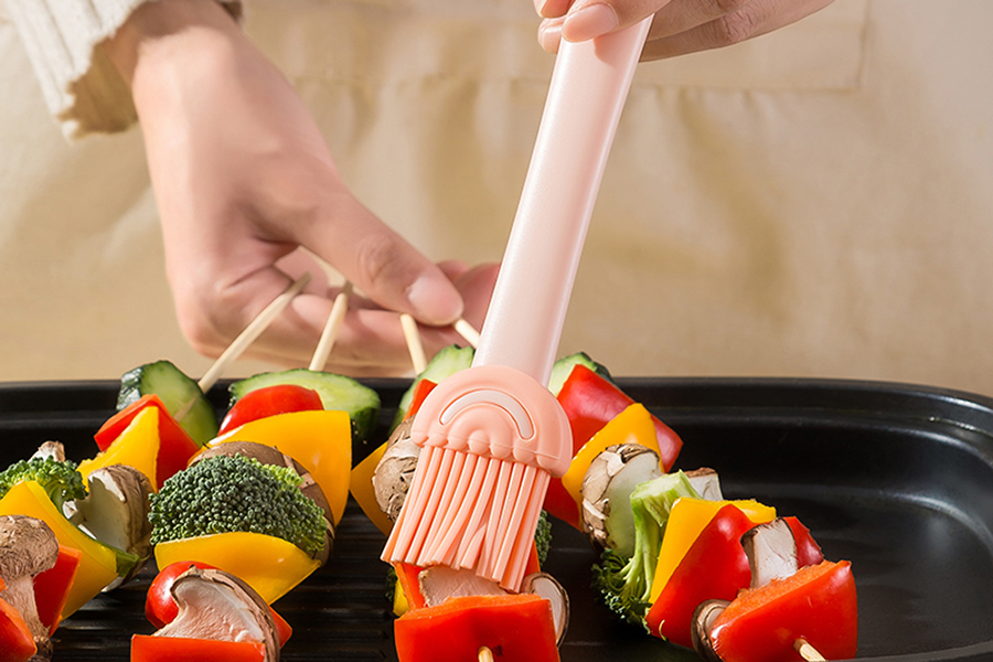 Is the silicone oil brush safe in cooking?