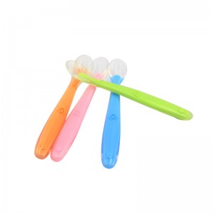China Wholesale Sophie The Giraffe Teether Suppliers - BPA Free Color Changing Babyske Silicone Baby Spoon for Infant Baby Training Baby Feeding Spoon – Weishun