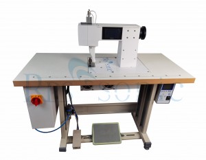 20Khz High speed Ultrasonic sewing machine forraincoat sealing and cutting