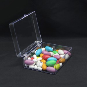 Prostokątne akrylowe pudełko na cukierki o wymiarach 11×7,5×3,5 cm
