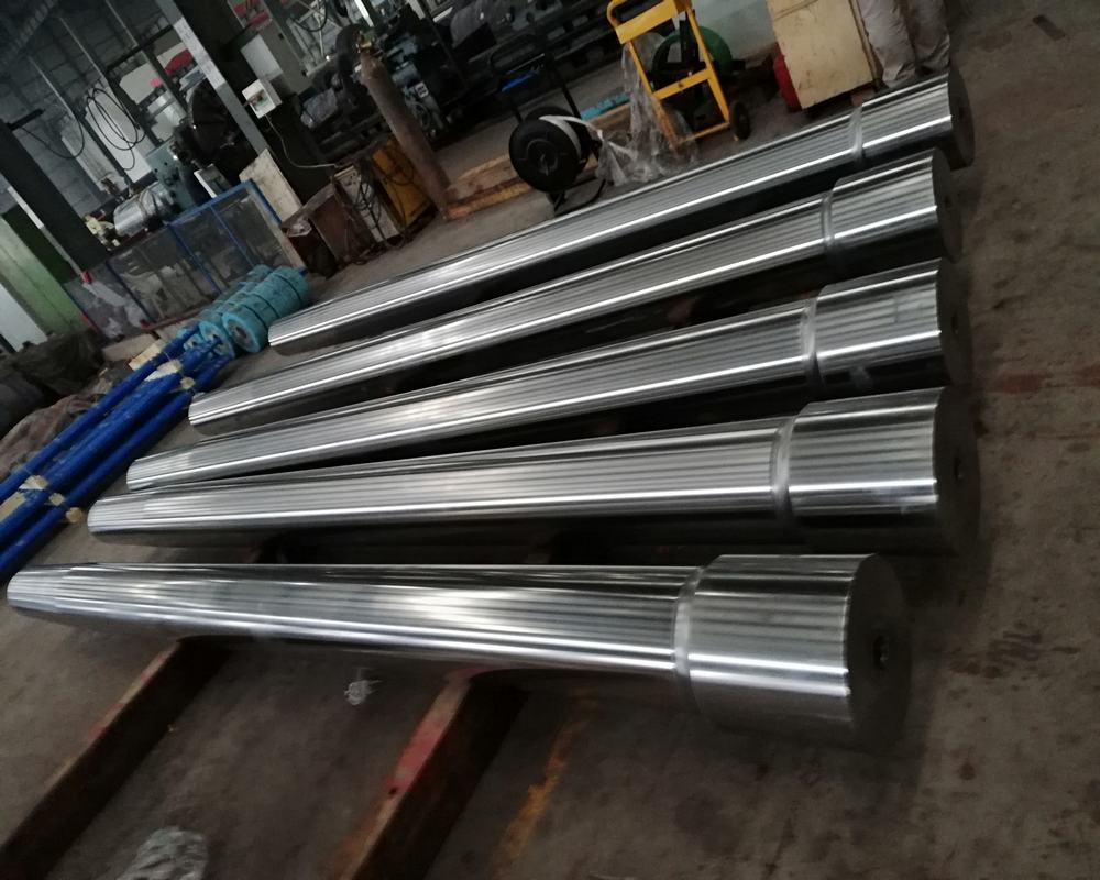 What are the advantages of forging piston rods?