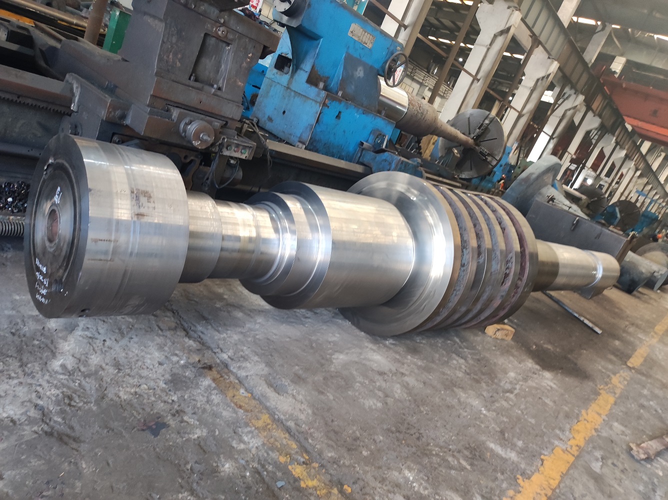 Forging for rotor of industrial steam turbines