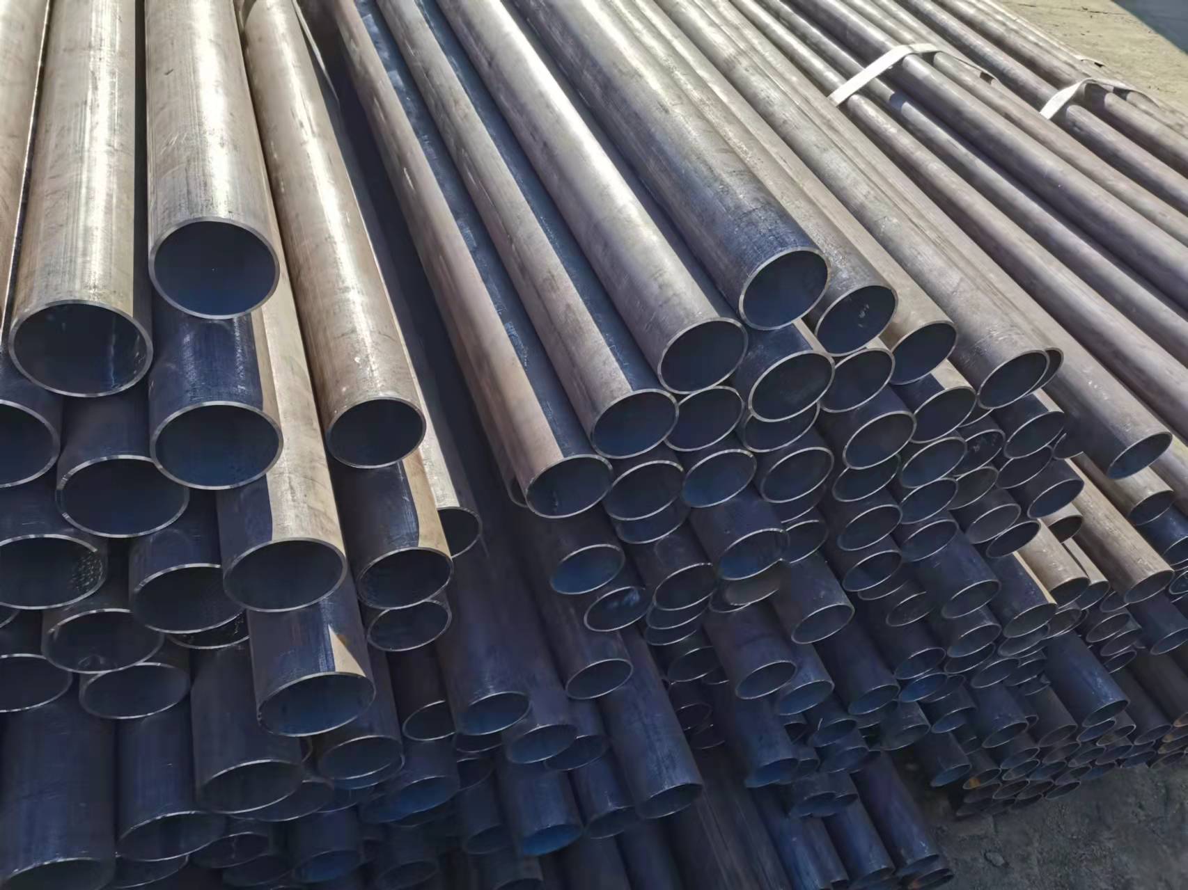 Fixed length alloy steel pipe Featured Image