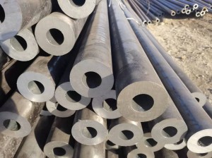 Q345B medium thick wall seamless steel pipe customized
