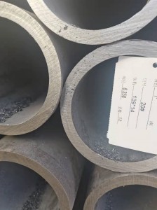 Q345B seamless steel pipe is customized and deep processed