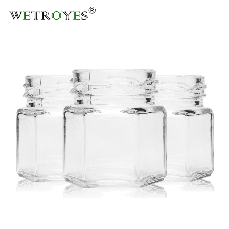 https://cdn.globalso.com/wetroyes/wetroyes-45ml-hex-glass-jar-with-metal-lug-cap-8.jpg