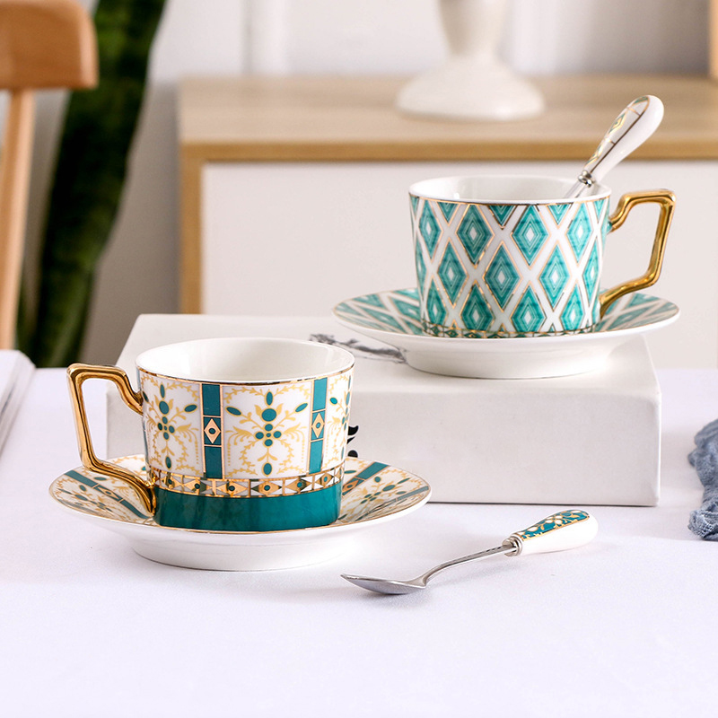 Luxury British Ceramic Coffee Mug Saucer Spoon Set Coffee Cups Home Breakfast Cup Porcelain Teacup Drinkware Set Creative Gift Featured Image