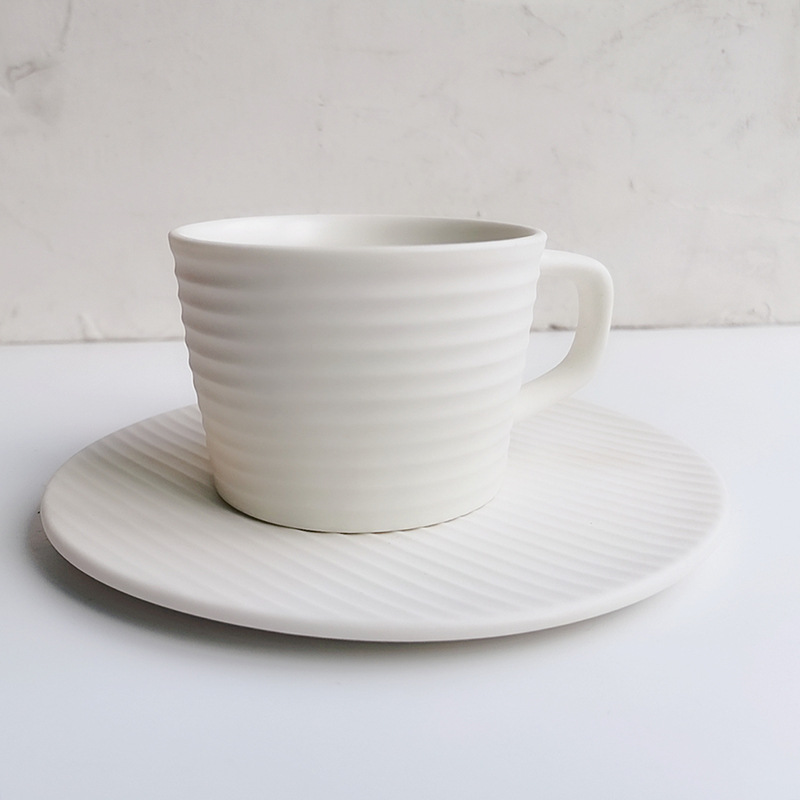 Japanese Vintage Ceramic Coffice Cup and Saucer Sets Creative White Green Mug Office Afternoon Teacups Turkish Kitchen Drinkware Featured Image