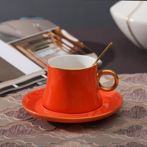 Green Royal Ceramic Coffee Cup and Saucer Set Modern Solid Fashion Luxury Creative Cup Turkish Afternoon Tea Cups Gift Drinkware