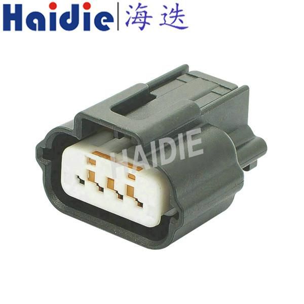 4 Pin Female Electrical Wire Connectors PK605-04027