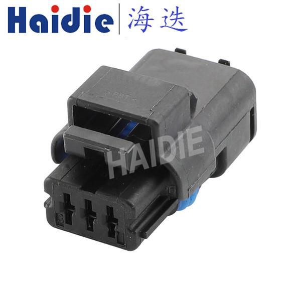 3 Hole Male Waterproof Cable Connectors 211PC032S1049