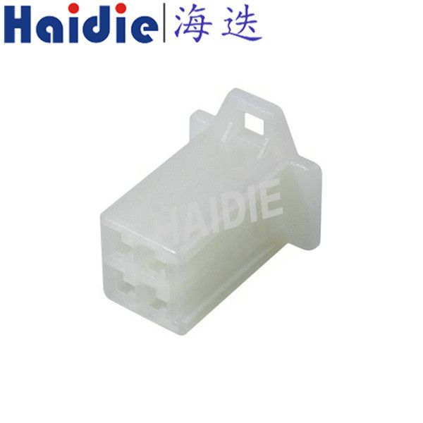 4 Hole Female Electrical Connector 6040-4111