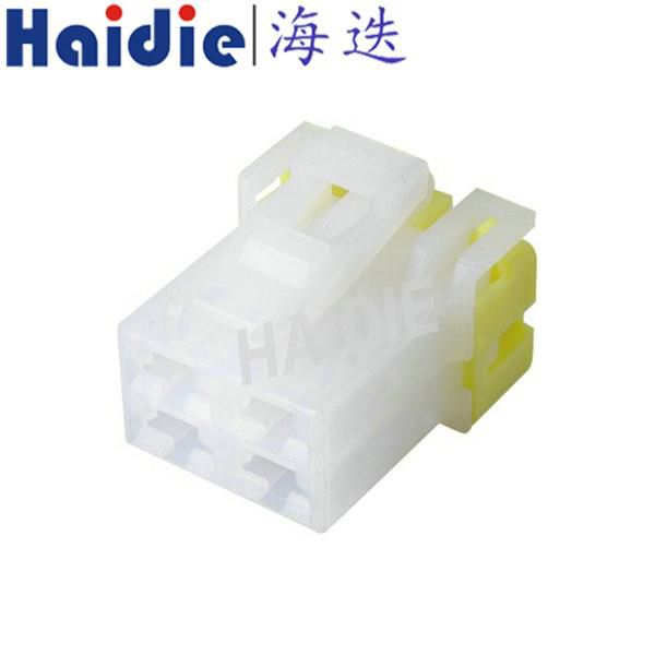 4 Pole Female Cable Connector 7123-6040