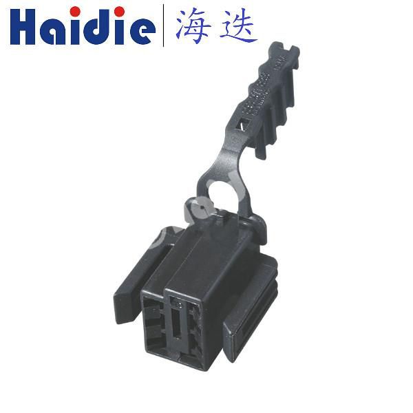6 Hole Black Female Wire Connectors 893 971 833