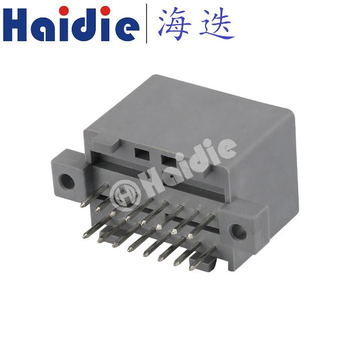 16 Hole Male Wire Connector 68145-1615