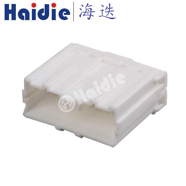 18 Pole male Wiring Connector MG620409 7122-8385