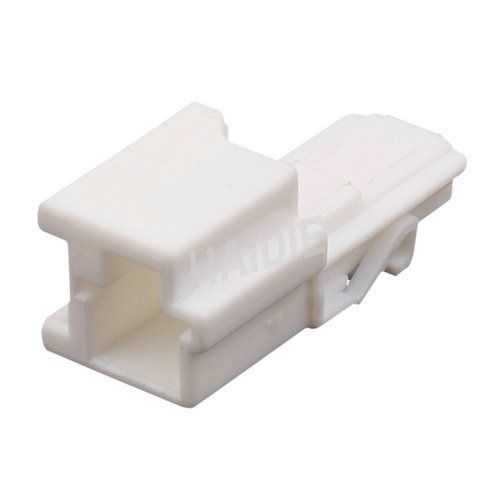 2P Auto Male Automotive Electrical Wiring Connector 7122-7820