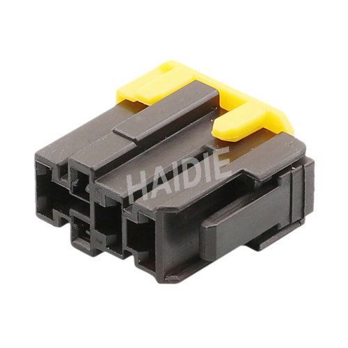 4 Pin Female MG610835 Electrical Automotive Wire Harness Connectors