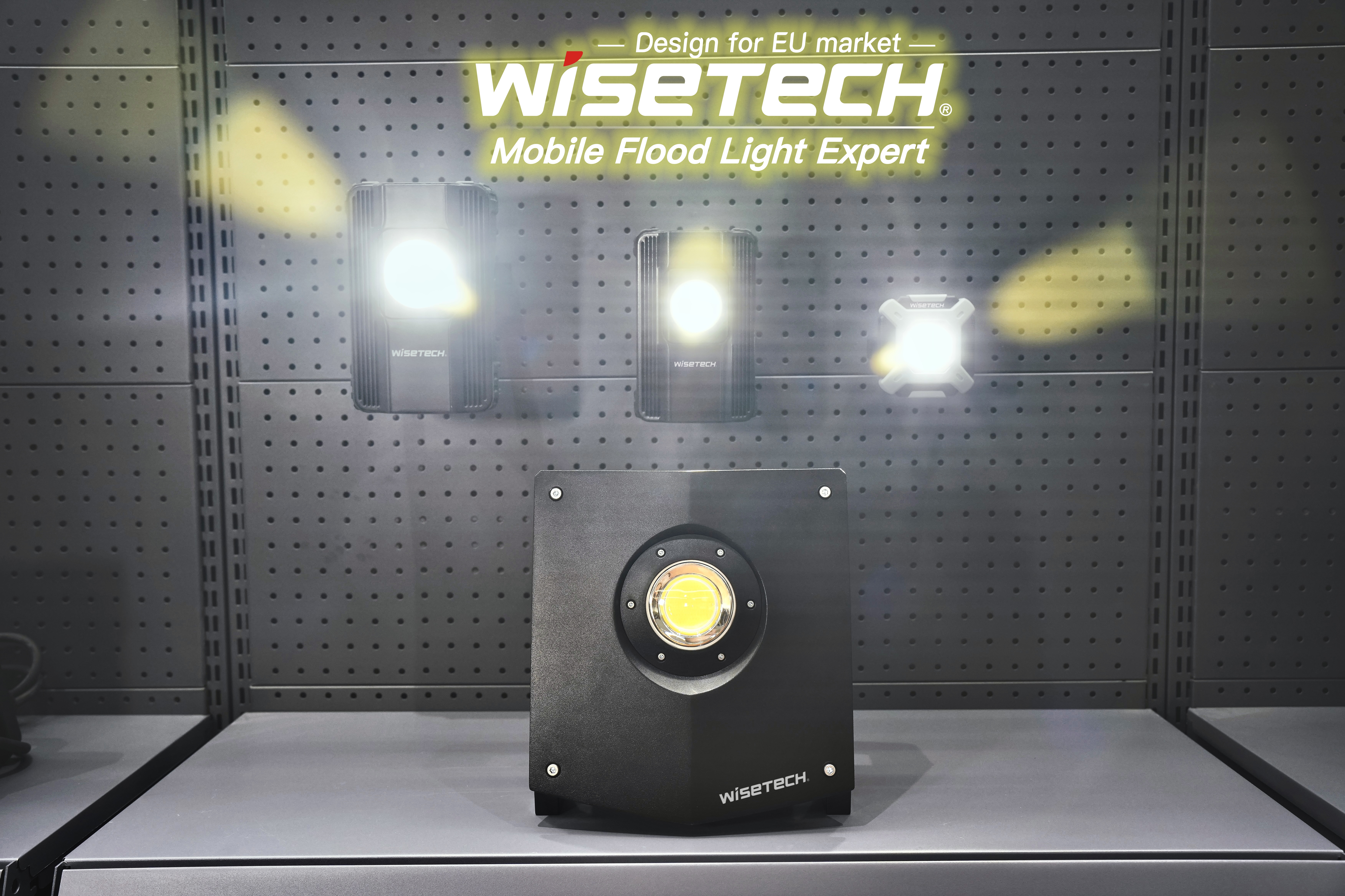 WISETECH में एक डिज़ाइन पुरस्कार विजेता 18V इंटरचेंजेबल टूल बैटरी चालित मोबाइल वर्क लाइट।