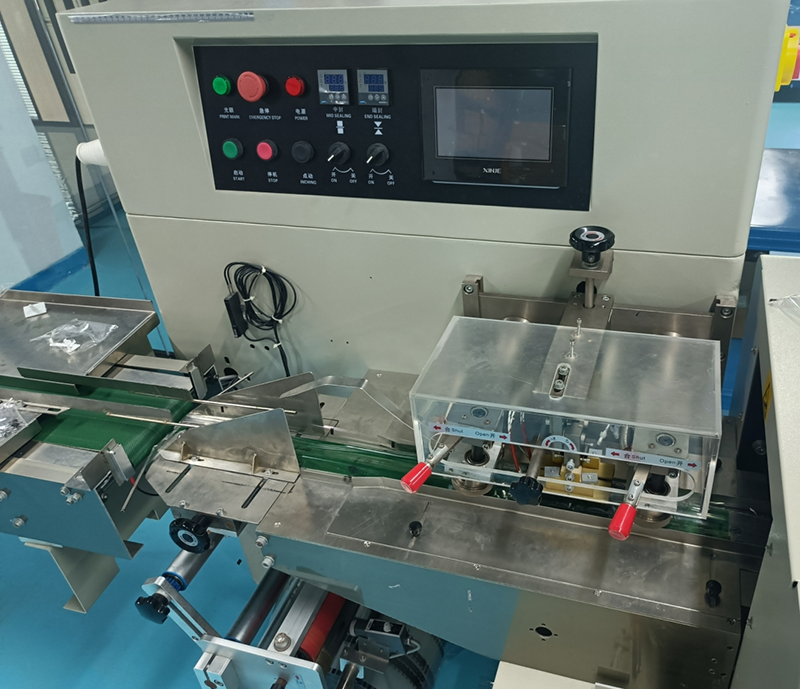 Precision Plastic Injection Moulding-Fully automated equipment on line