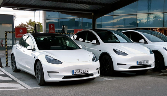 Tesla’s German factory is only building black or white Model Y