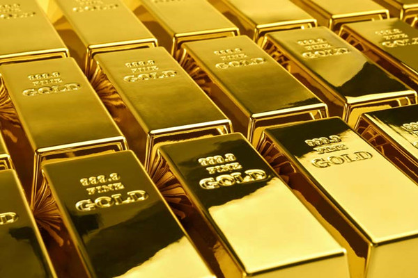 Gold drops to 5-week low as firm US bond yields boost dollar