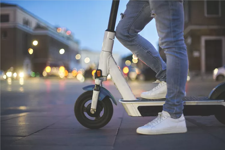 Повратни информации од клиентите кои го купуваат нашиот најнов електричен скутер за 2022 година