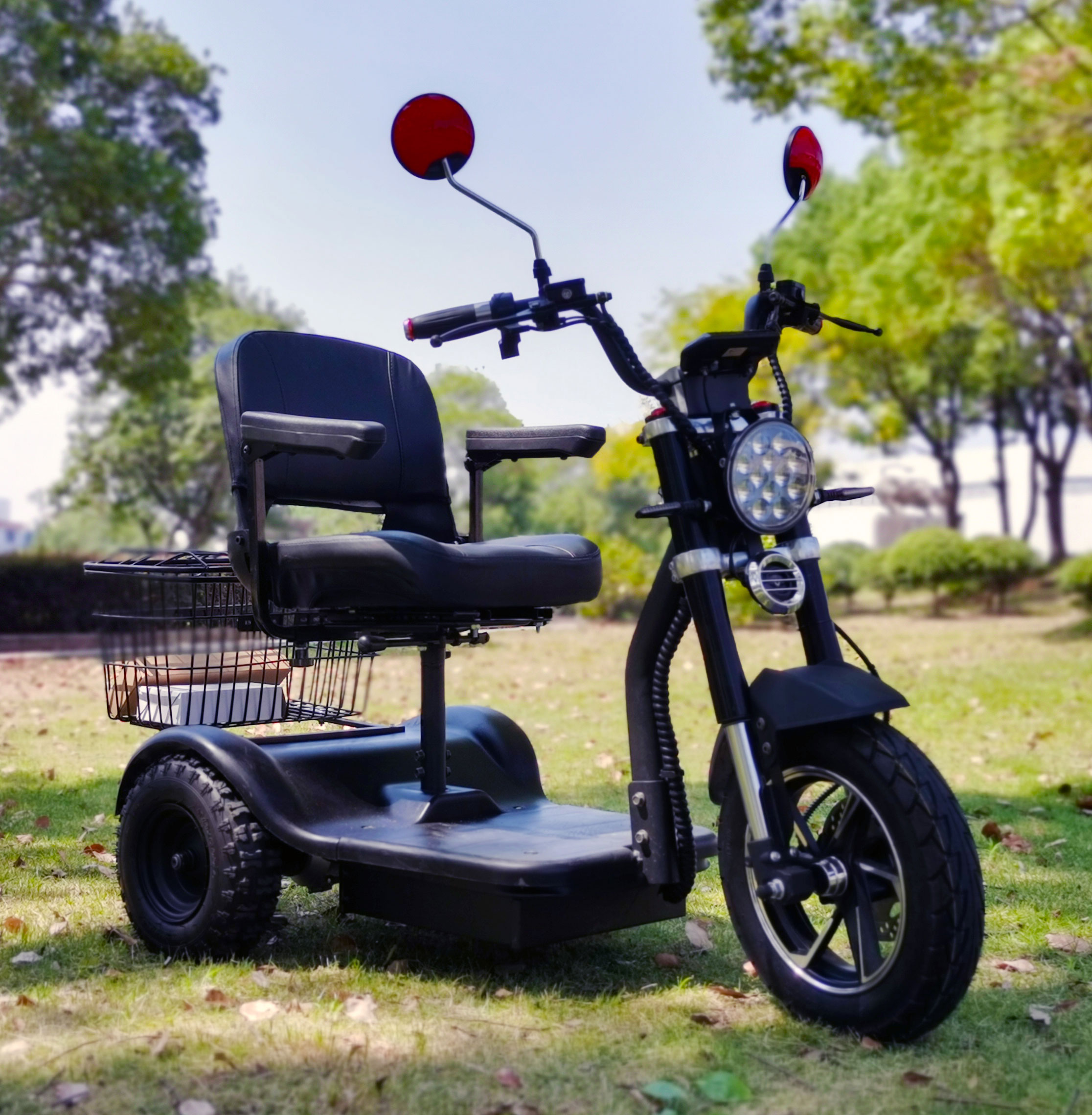 เป็นที่นั่งแบบ Mobility Scooter ที่สามารถถอดเปลี่ยนได้