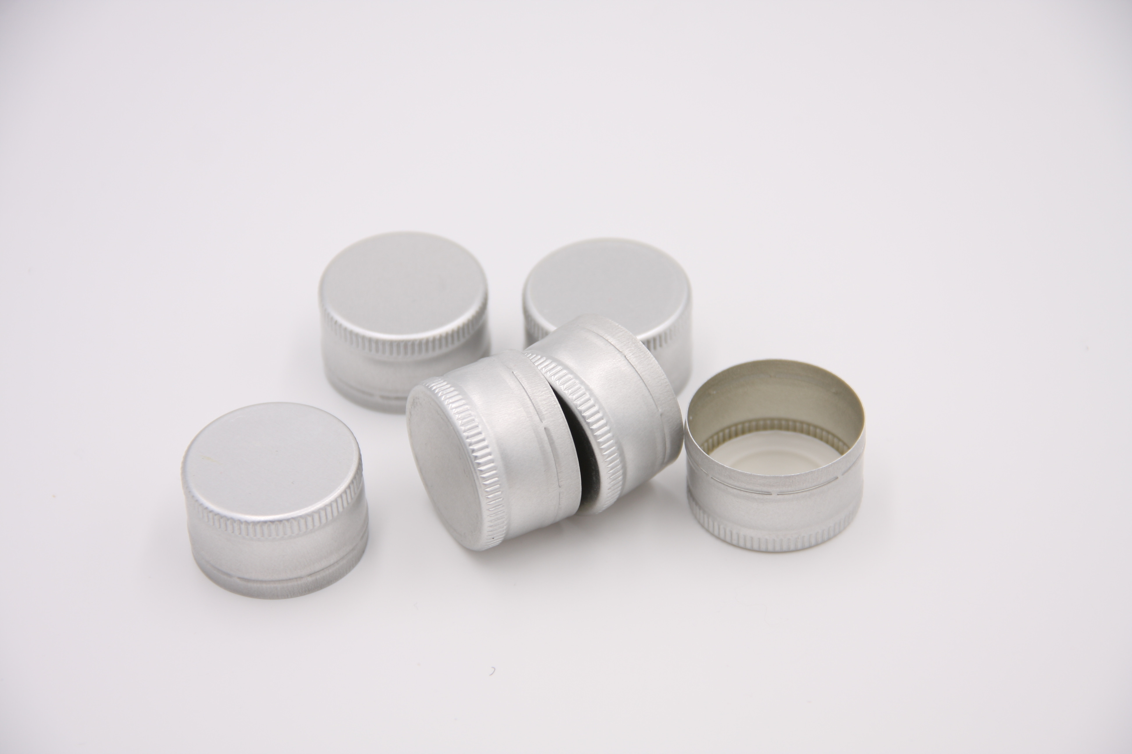 The sealing principle of the aluminum cover and Application of bottle cap