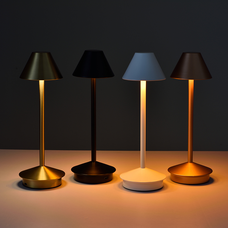 Eksplorimi i shkathtësisë së llambave tavoline me bateri: Zgjidhja ideale e ndriçimit për çdo skenar