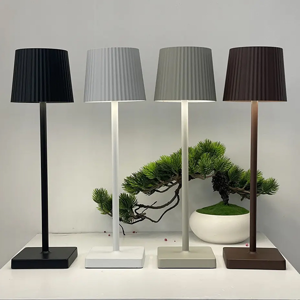Super competitive price and hot selling led table lamps
