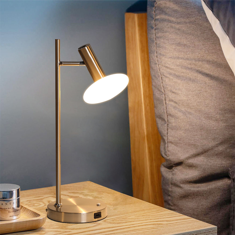 Którą lampę lepiej zainstalować w sypialni nowicjusza