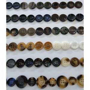 China Custom 4 Holes Sewing Resin Button For Clothing