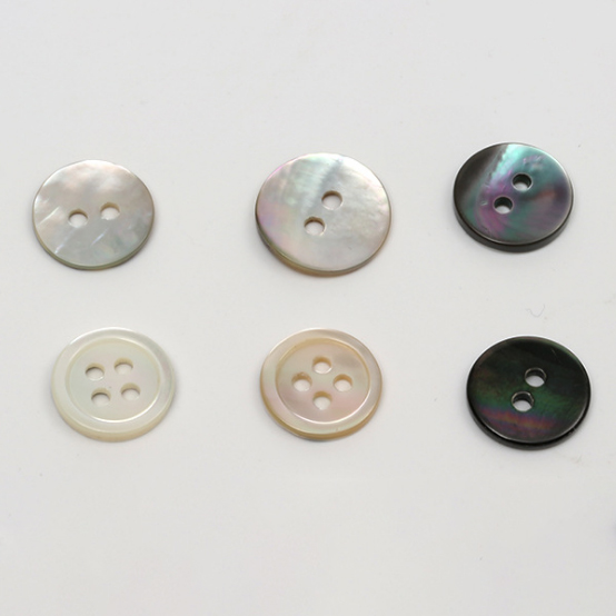China Custom Natural Shell Button For Garment (5)