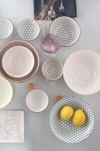 New Arrival China Pottery Plates And Bowls - Honeycomb Collection porcelain bowl set – WELLWARES