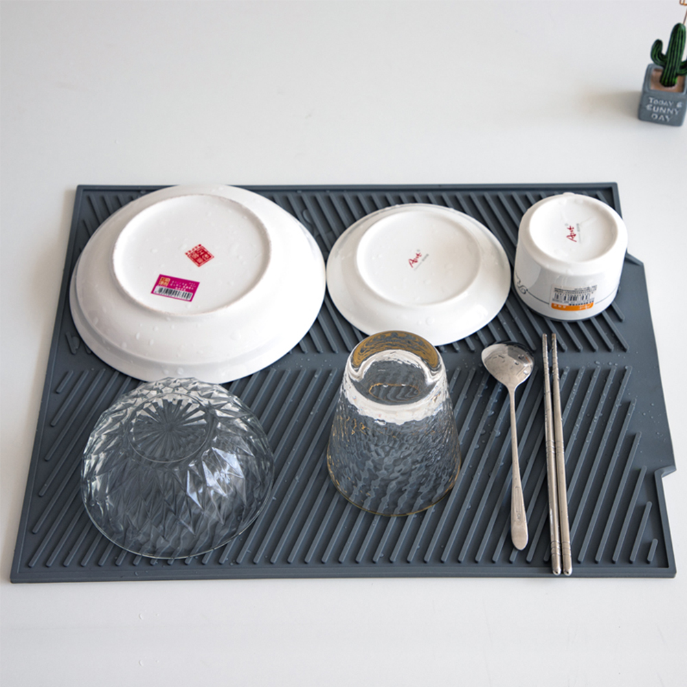 Revolutionize Your Kitchen with Multi-Purpose Silicone Dish Drying Mats